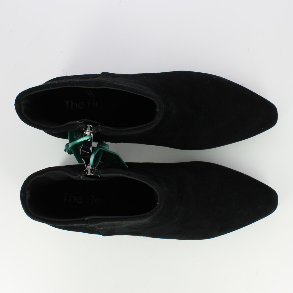 MICHELA-CAMOSCIO-BLACK - immagine 2