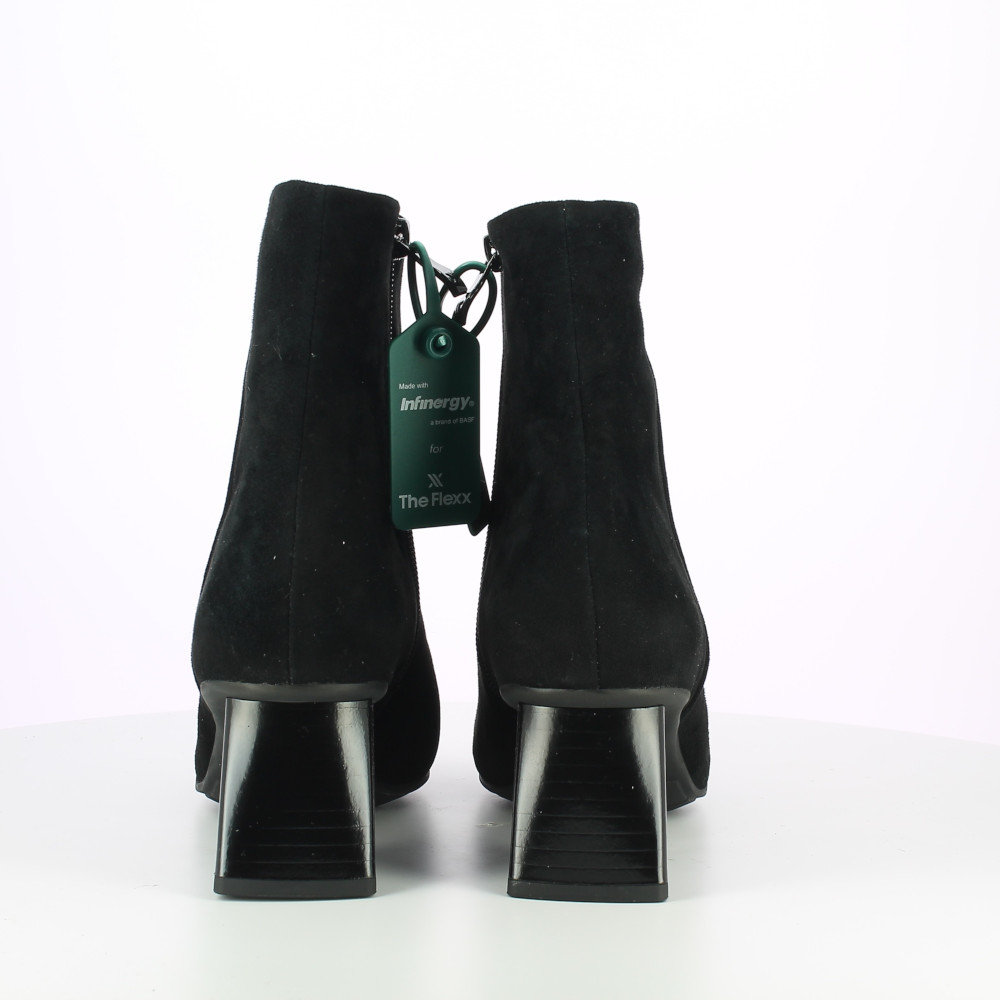 MICHELA-CAMOSCIO-BLACK - immagine 3