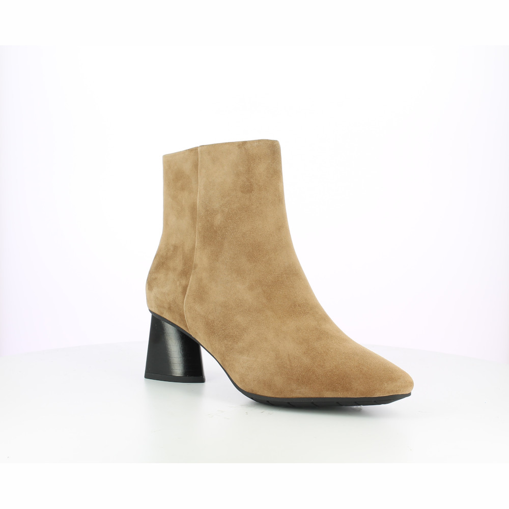 MICHELA-CAMOSCIO-SIGARO - immagine 7